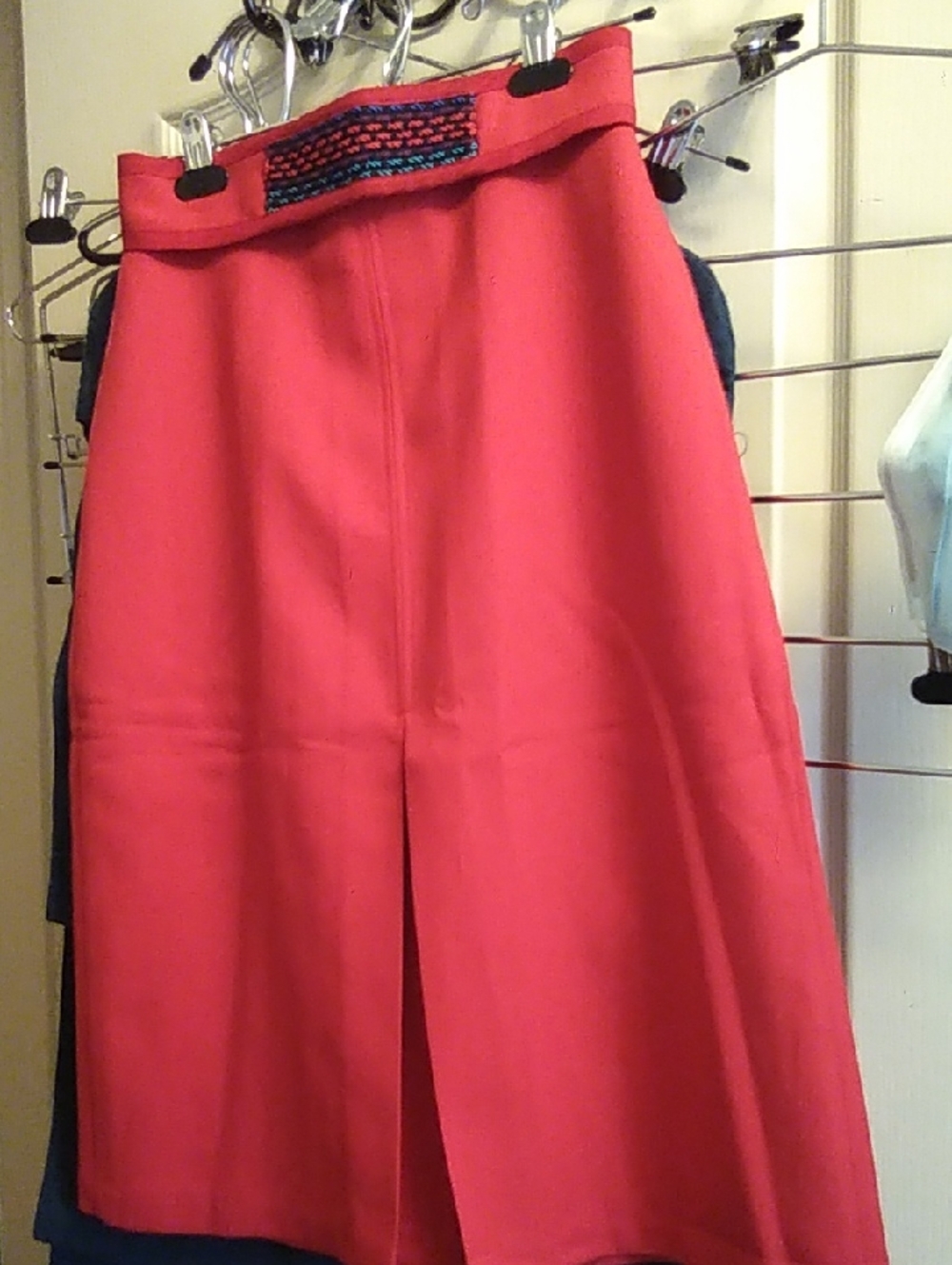 Women's Coral Midi Skirt with Front Pleat